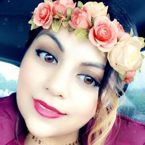 Meet your Posher, Mayra